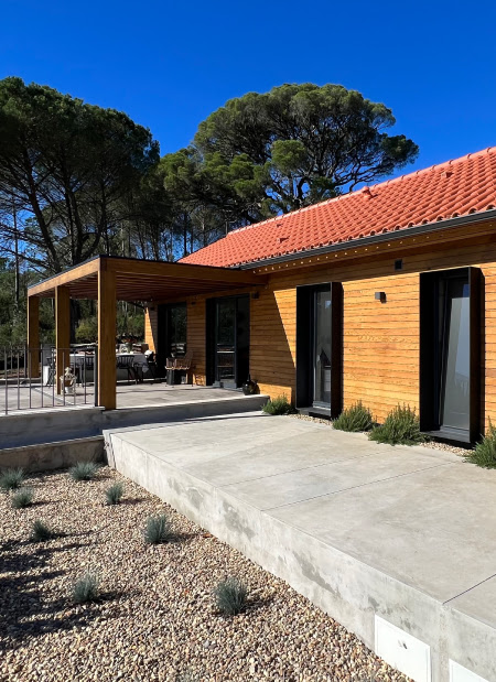 Exterior da Casa de Madeira do Pinheiro Grande