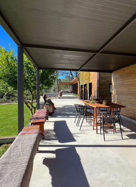 Exterior da Casa de Pedra do Pinheiro Grande