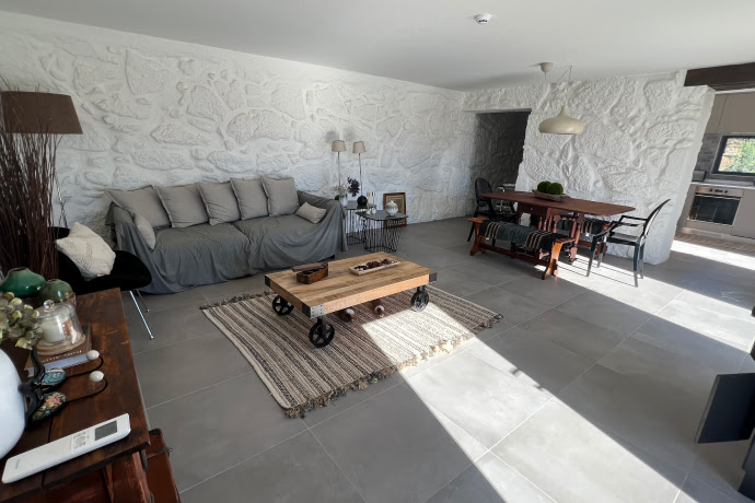 Sala de estar e de jantar Casa de Pedra Pinheiro Grande