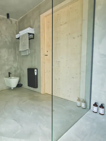 Casa de banho dos Abrigos do Rio | Pinheiro Grande