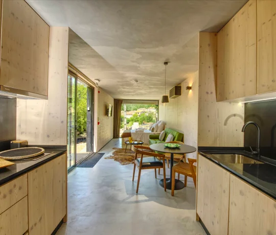 Sala dos alojamentos dos Abrigos do Rio | Pinheiro Grande