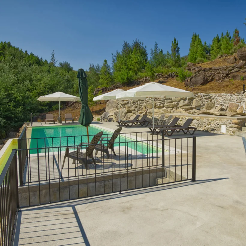 Zona da piscina Abrigos do Rio | Pinheiro Grande Zona da piscina Abrigos do Rio | Pinheiro Grande